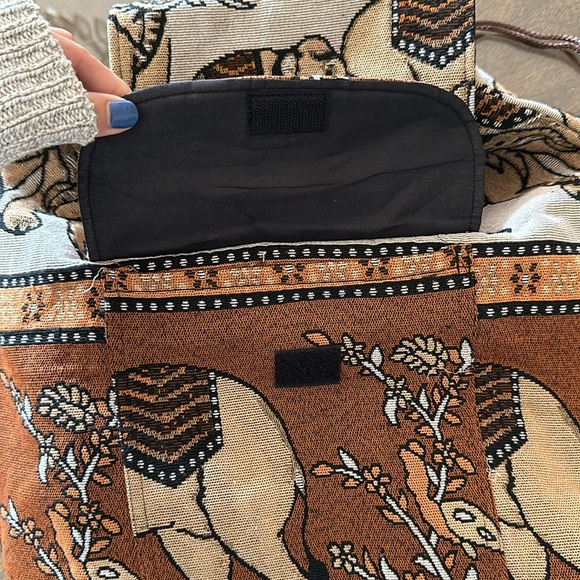 Elephant Embroidered Drawstring Backpack - Picture 3 of 6